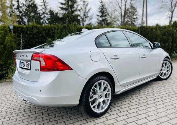 Volvo S60 cena 38900 przebieg: 209000, rok produkcji 2011 z Karlino małe 781